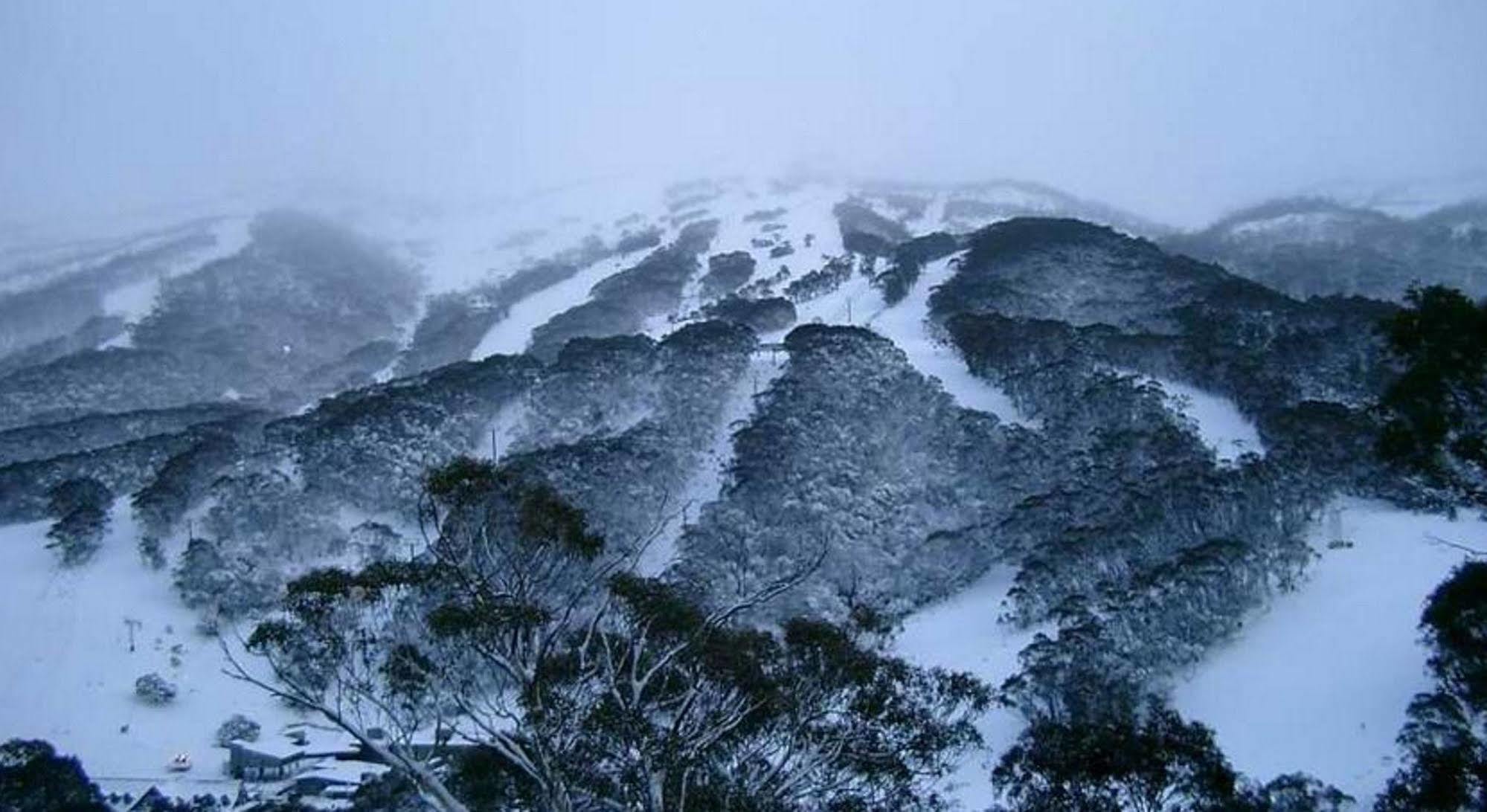 Winterhaus Lodge Thredbo Village Екстер'єр фото